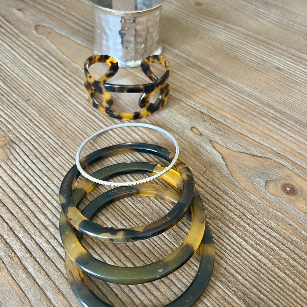 Vintage Silver Hammered Cuff & Tortoise Shell Bangle Bracelet Bundle - 5 Pc Set